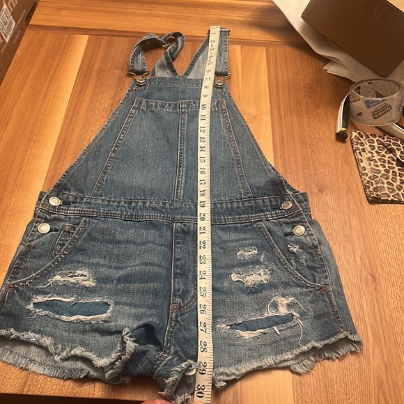 American Eagle Distressed Denim Shorts Overalls Size XS - Picture 10 of 10